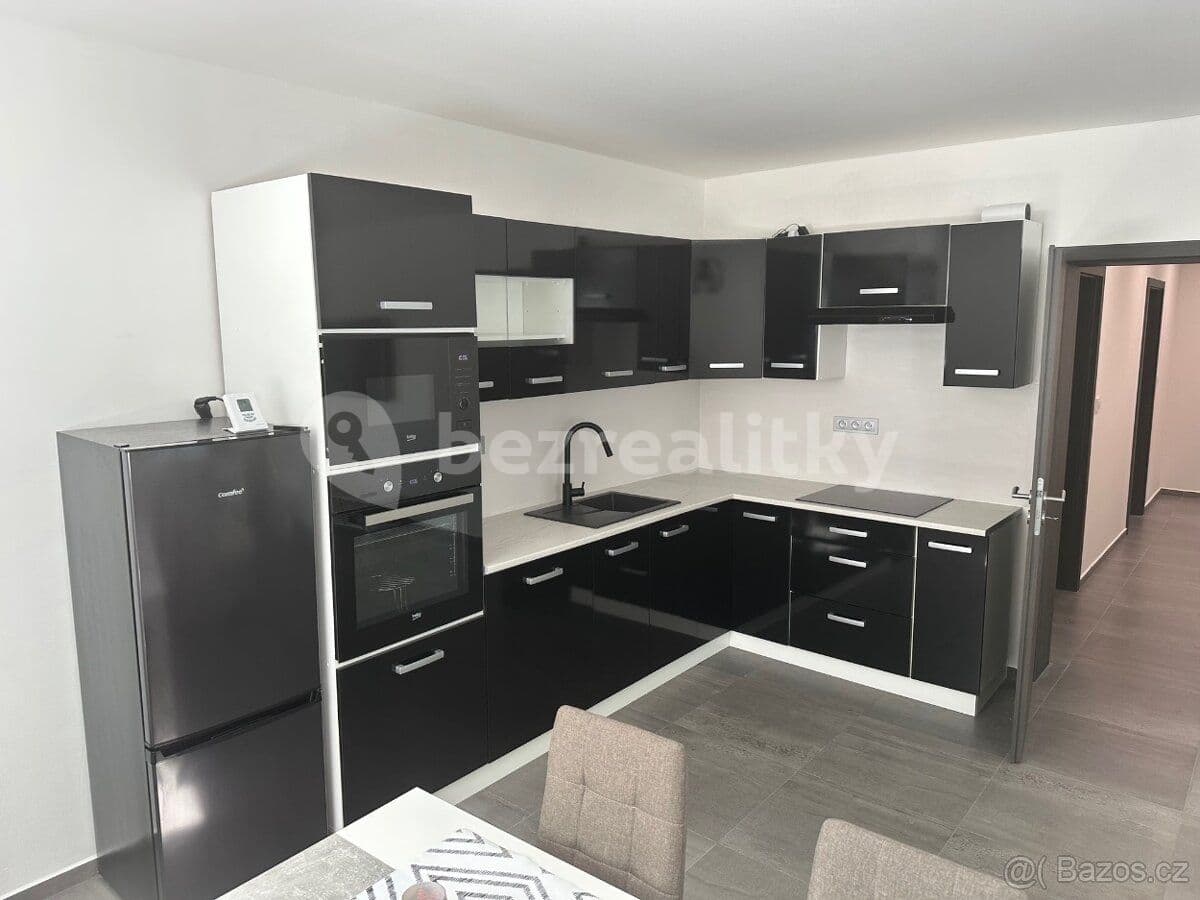 1 bedroom with open-plan kitchen flat to rent, 72 m², Masarykovo nám., Říčany, Středočeský Region 1 bedroom with open-plan kitchen flat to rent, 72 m², Masarykovo nám., Říčany, Středočeský Region