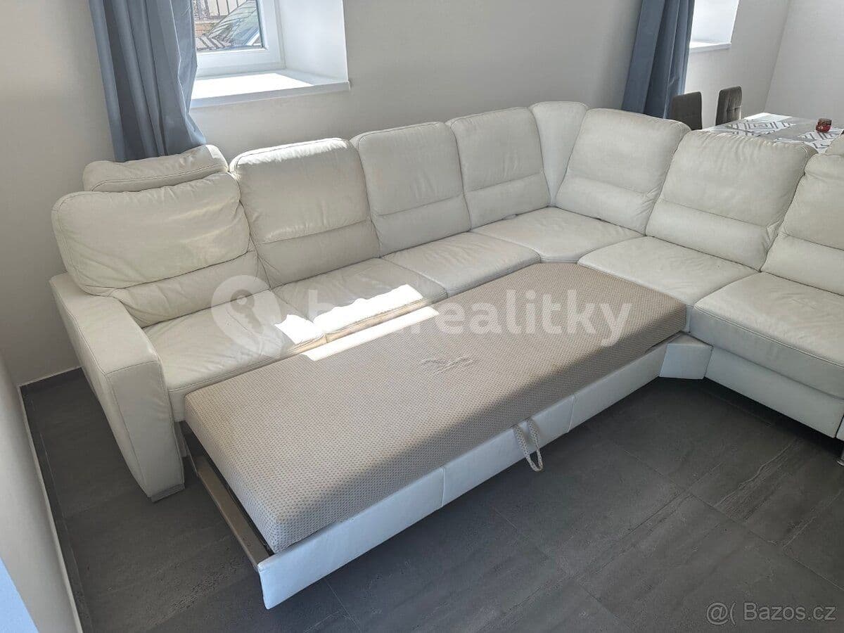 1 bedroom with open-plan kitchen flat to rent, 72 m², Masarykovo nám., Říčany, Středočeský Region 1 bedroom with open-plan kitchen flat to rent, 72 m², Masarykovo nám., Říčany, Středočeský Region