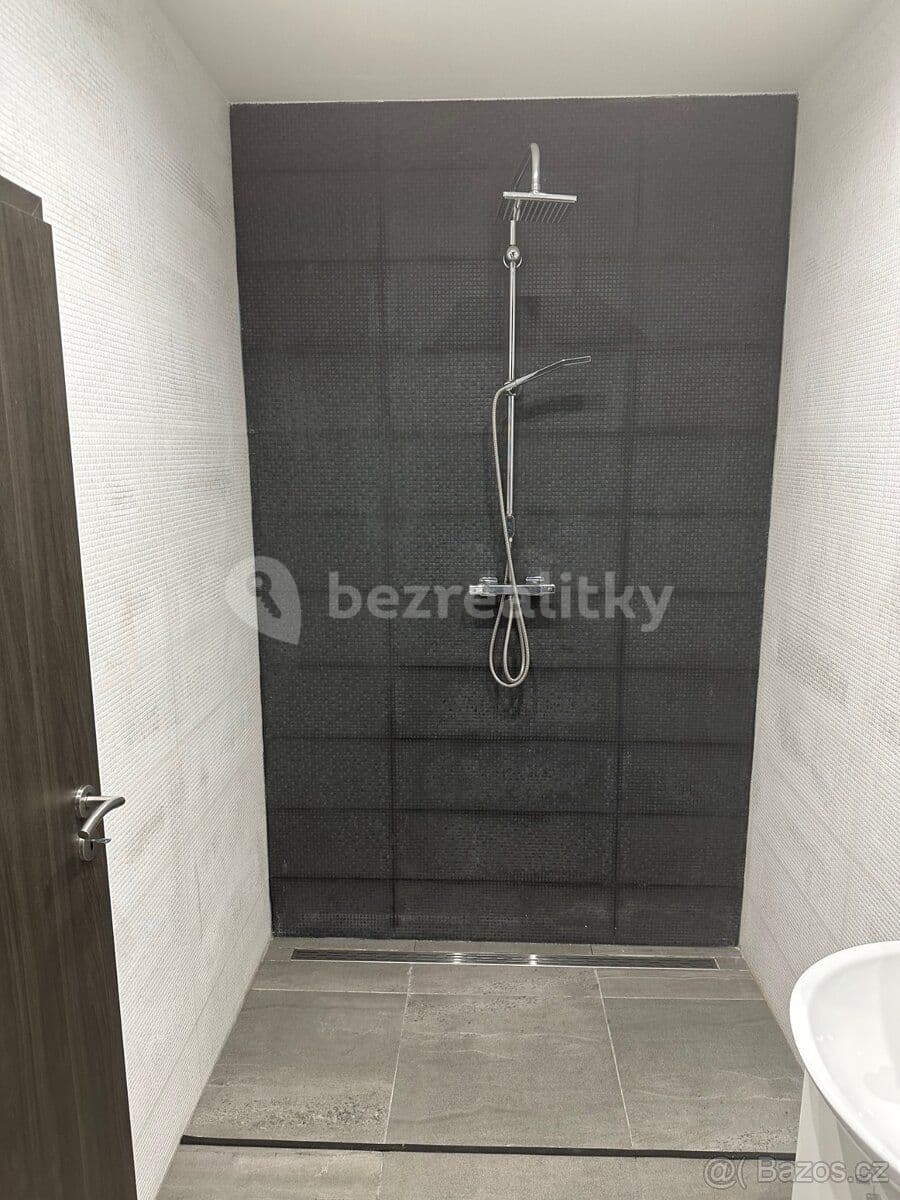 1 bedroom with open-plan kitchen flat to rent, 72 m², Masarykovo nám., Říčany, Středočeský Region 1 bedroom with open-plan kitchen flat to rent, 72 m², Masarykovo nám., Říčany, Středočeský Region