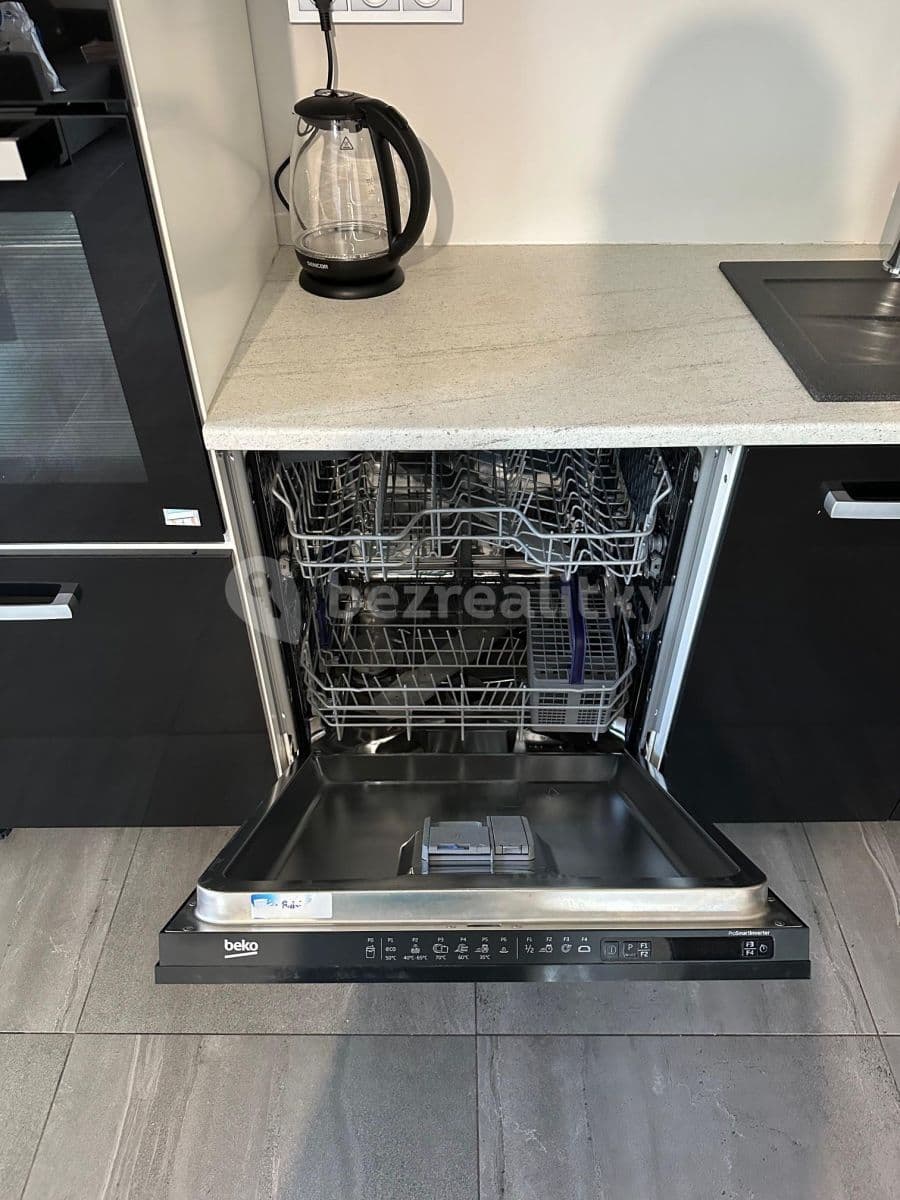 1 bedroom with open-plan kitchen flat to rent, 72 m², Masarykovo nám., Říčany, Středočeský Region 1 bedroom with open-plan kitchen flat to rent, 72 m², Masarykovo nám., Říčany, Středočeský Region