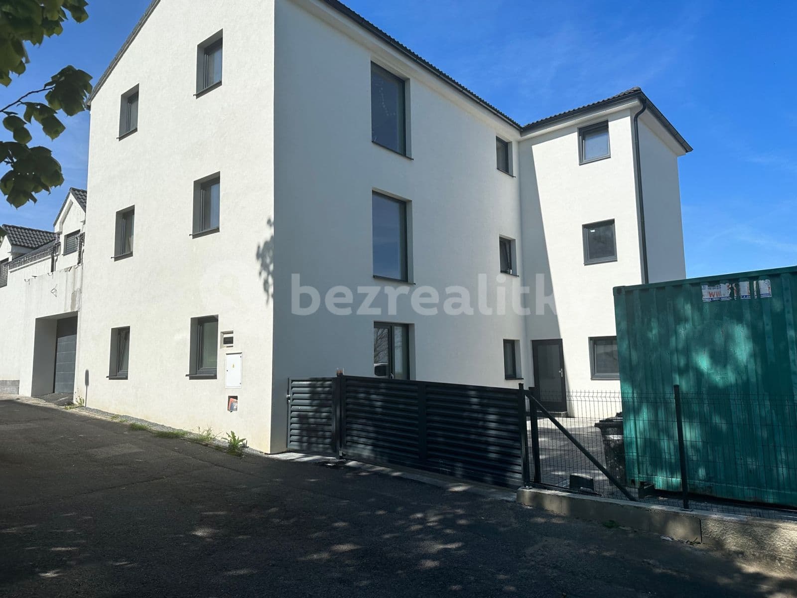 1 bedroom with open-plan kitchen flat to rent, 72 m², Masarykovo nám., Říčany, Středočeský Region 1 bedroom with open-plan kitchen flat to rent, 72 m², Masarykovo nám., Říčany, Středočeský Region