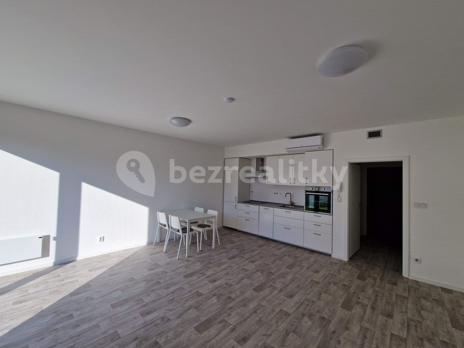 Studio flat to rent, 40 m², 28. října, Mikulov, Jihomoravský Region Studio flat to rent, 40 m², 28. října, Mikulov, Jihomoravský Region