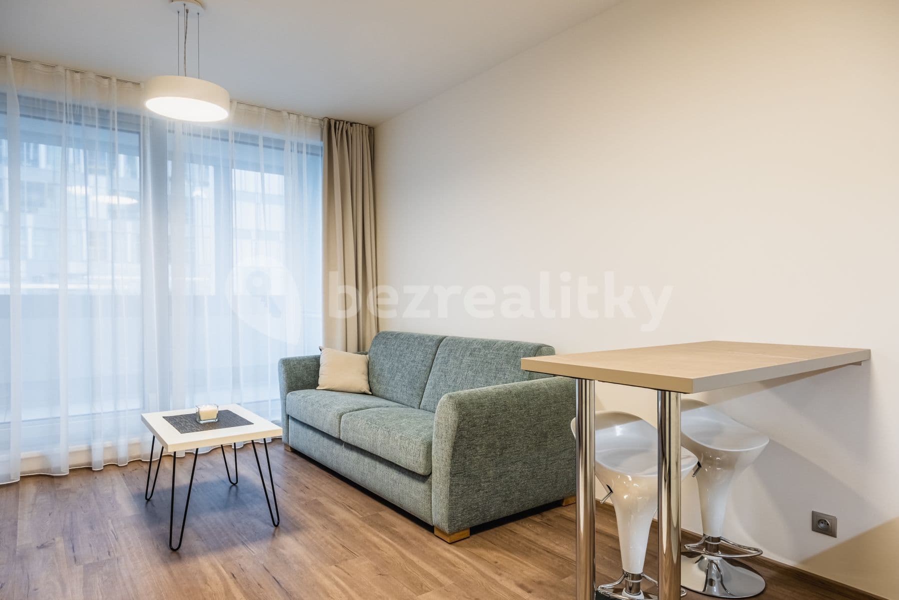 Studio flat to rent, 39 m², Kurta Konráda, Prague, Prague Studio flat to rent, 39 m², Kurta Konráda, Prague, Prague