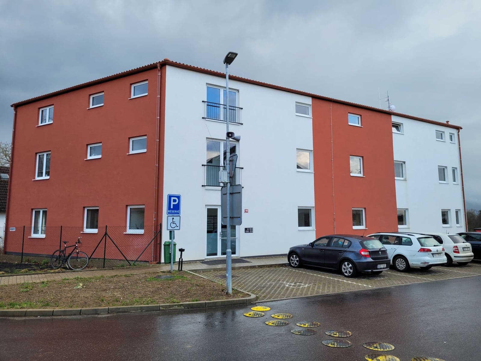 Studio flat to rent, 24 m², Škvorec, Středočeský Region Studio flat to rent, 24 m², Škvorec, Středočeský Region