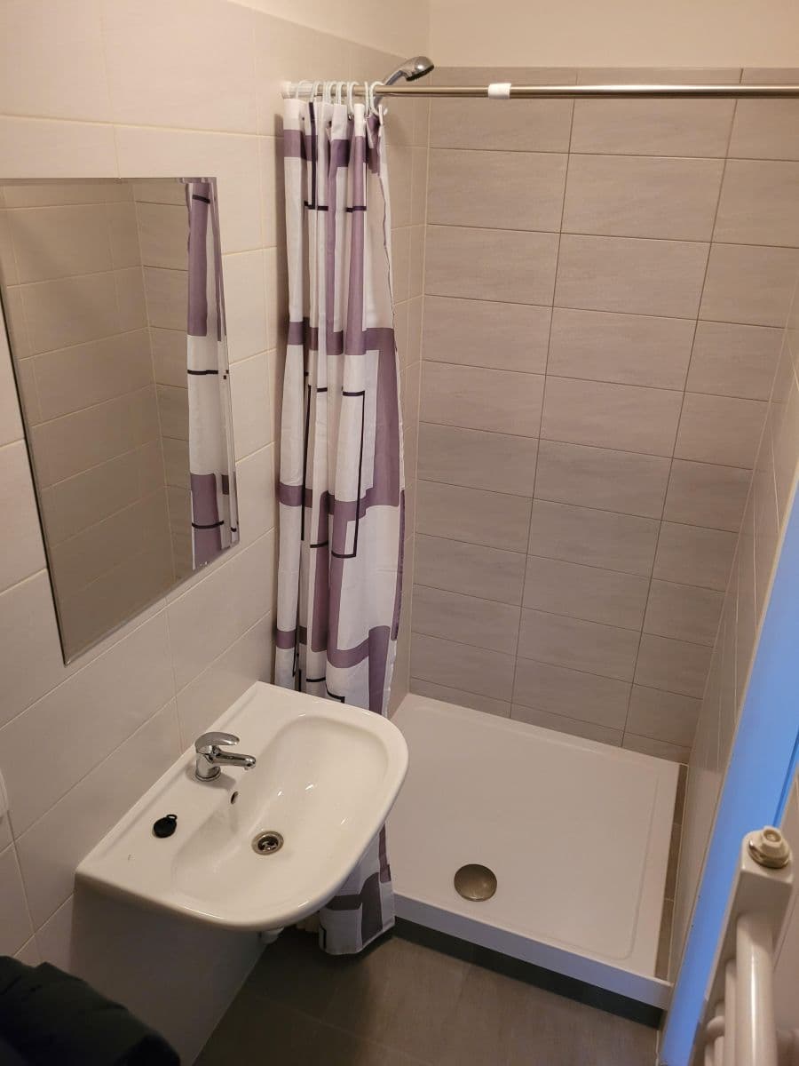 Studio flat to rent, 24 m², Škvorec, Středočeský Region Studio flat to rent, 24 m², Škvorec, Středočeský Region