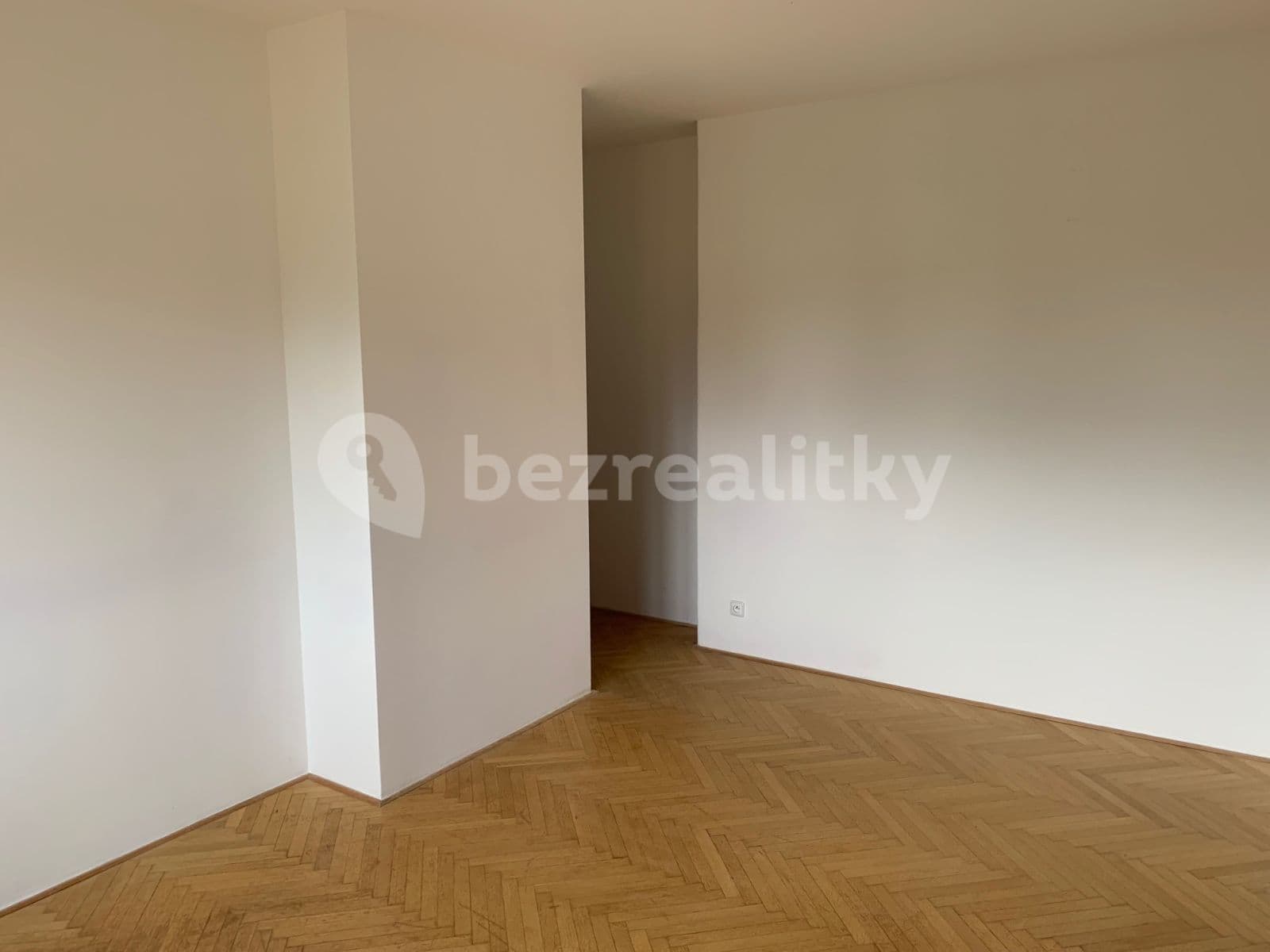 1 bedroom with open-plan kitchen flat to rent, 58 m², Za Vokovickou vozovnou, Prague, Prague