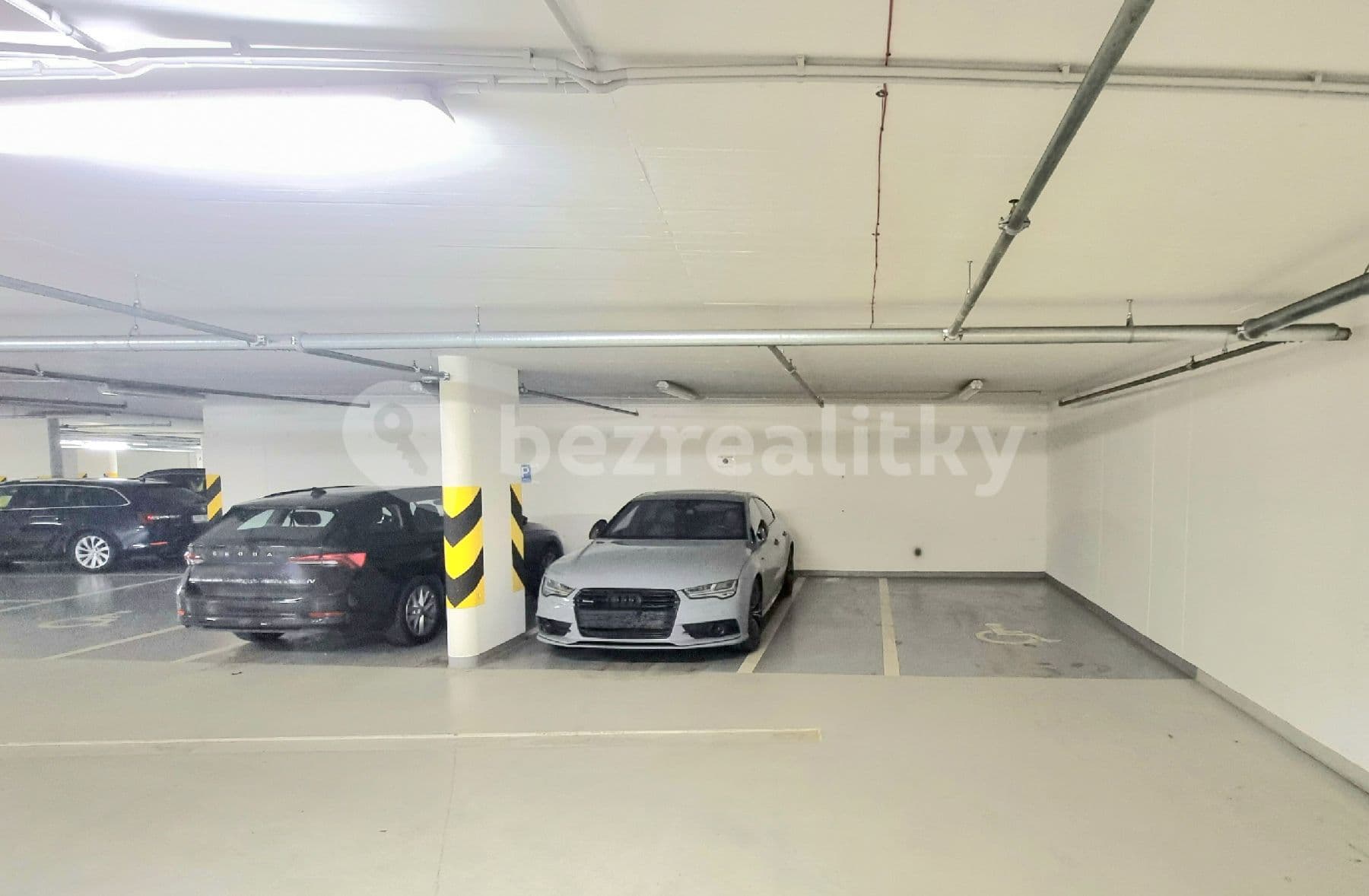 Studio flat to rent, 39 m², U Mlýnského kanálu, Prague, Prague Studio flat to rent, 39 m², U Mlýnského kanálu, Prague, Prague