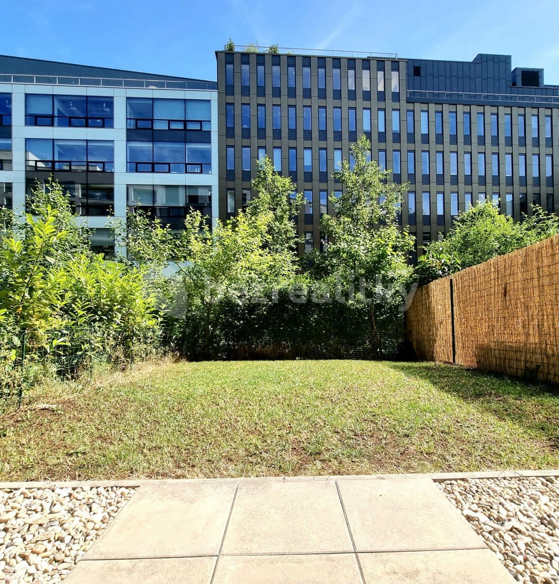 Studio flat to rent, 39 m², U Mlýnského kanálu, Prague, Prague Studio flat to rent, 39 m², U Mlýnského kanálu, Prague, Prague