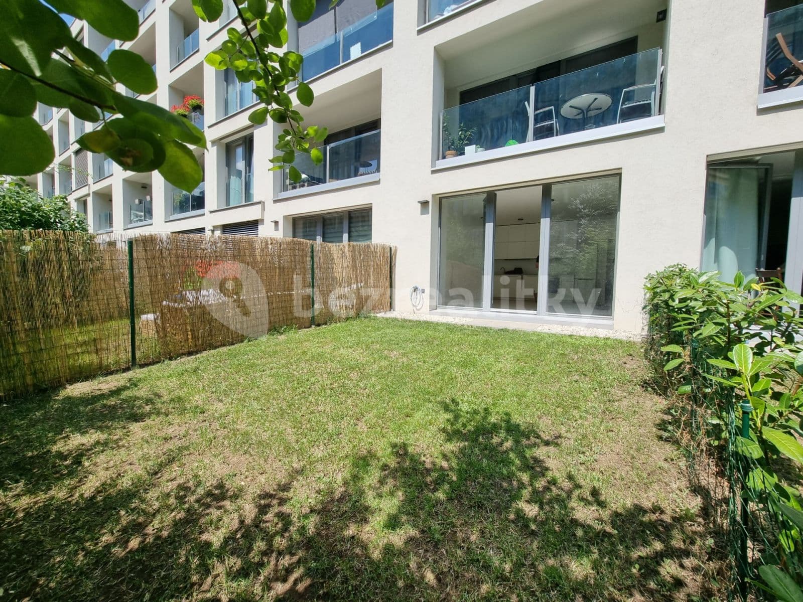 Studio flat to rent, 39 m², U Mlýnského kanálu, Prague, Prague Studio flat to rent, 39 m², U Mlýnského kanálu, Prague, Prague