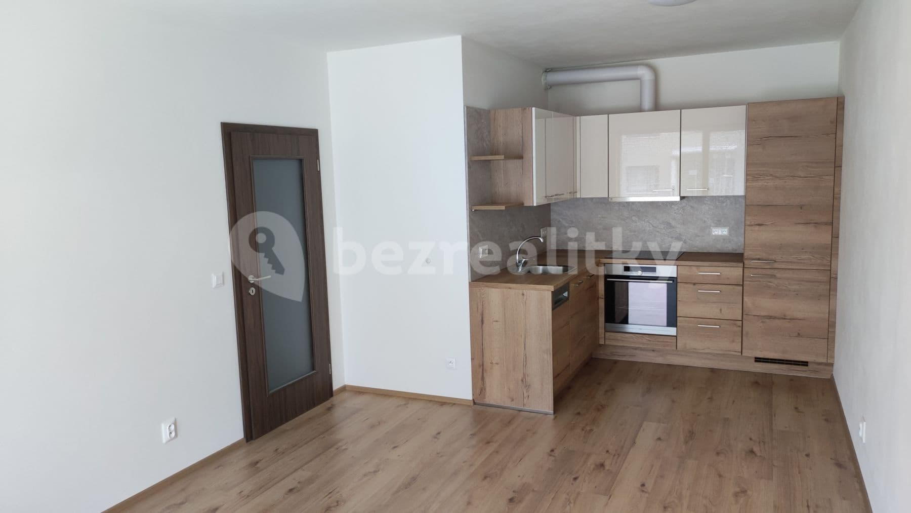 1 bedroom with open-plan kitchen flat to rent, 50 m², Chrudim, Pardubický Region 1 bedroom with open-plan kitchen flat to rent, 50 m², Chrudim, Pardubický Region