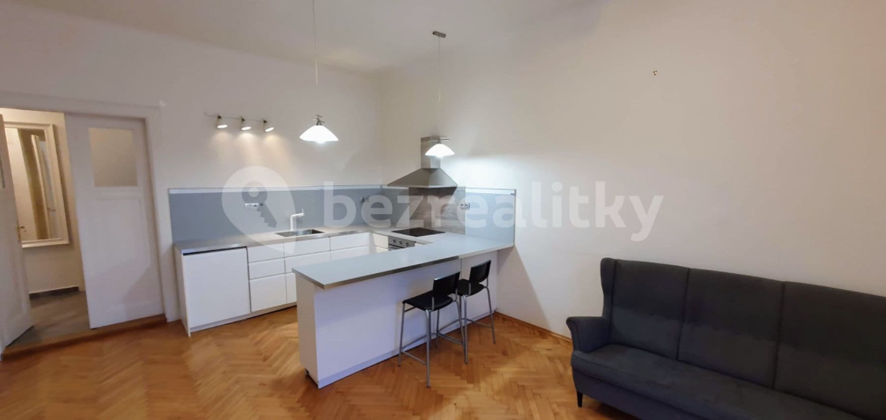 2 bedroom with open-plan kitchen flat to rent, 76 m², Malířská, Prague, Prague 2 bedroom with open-plan kitchen flat to rent, 76 m², Malířská, Prague, Prague