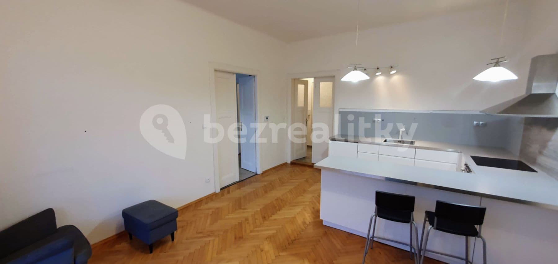 2 bedroom with open-plan kitchen flat to rent, 76 m², Malířská, Prague, Prague 2 bedroom with open-plan kitchen flat to rent, 76 m², Malířská, Prague, Prague