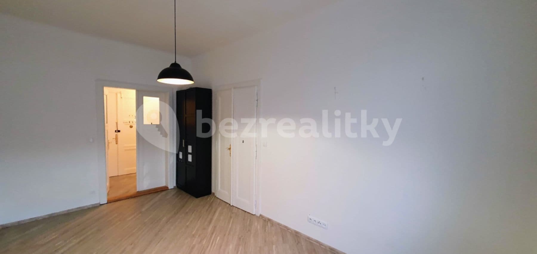 2 bedroom with open-plan kitchen flat to rent, 76 m², Malířská, Prague, Prague 2 bedroom with open-plan kitchen flat to rent, 76 m², Malířská, Prague, Prague
