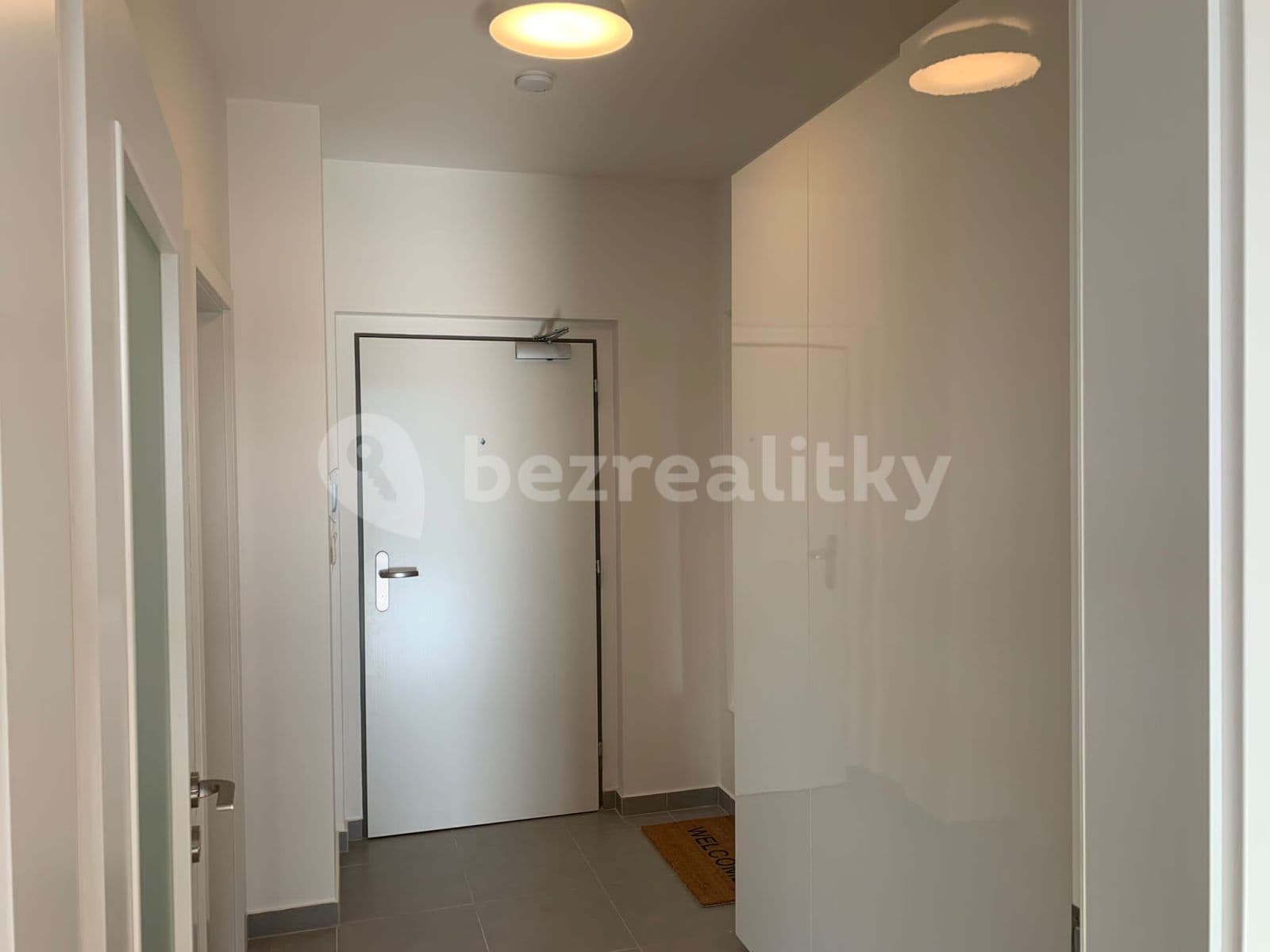 1 bedroom with open-plan kitchen flat to rent, 54 m², Zlochova, Prague, Prague 1 bedroom with open-plan kitchen flat to rent, 54 m², Zlochova, Prague, Prague