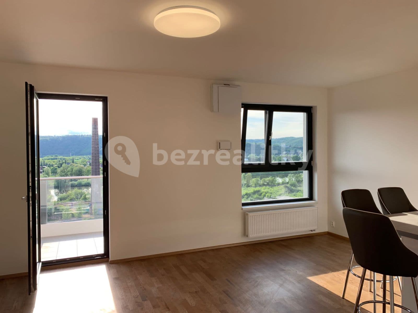 1 bedroom with open-plan kitchen flat to rent, 54 m², Zlochova, Prague, Prague 1 bedroom with open-plan kitchen flat to rent, 54 m², Zlochova, Prague, Prague