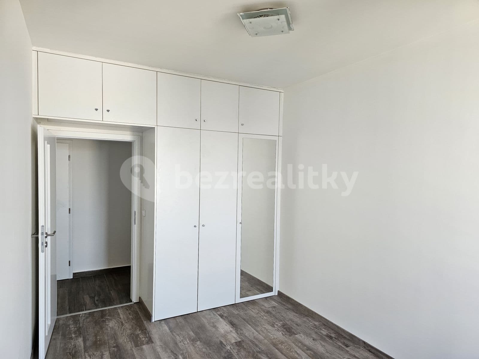 2 bedroom with open-plan kitchen flat to rent, 68 m², Cesta brigádníků, Kralupy nad Vltavou, Středočeský Region 2 bedroom with open-plan kitchen flat to rent, 68 m², Cesta brigádníků, Kralupy nad Vltavou, Středočeský Region