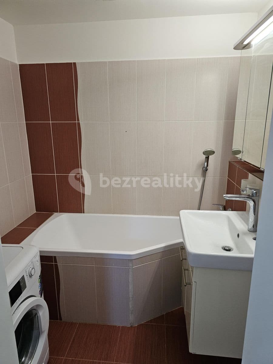 2 bedroom with open-plan kitchen flat to rent, 68 m², Cesta brigádníků, Kralupy nad Vltavou, Středočeský Region 2 bedroom with open-plan kitchen flat to rent, 68 m², Cesta brigádníků, Kralupy nad Vltavou, Středočeský Region