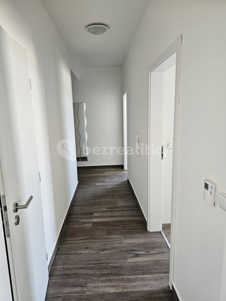 2 bedroom with open-plan kitchen flat to rent, 68 m², Cesta brigádníků, Kralupy nad Vltavou, Středočeský Region 2 bedroom with open-plan kitchen flat to rent, 68 m², Cesta brigádníků, Kralupy nad Vltavou, Středočeský Region