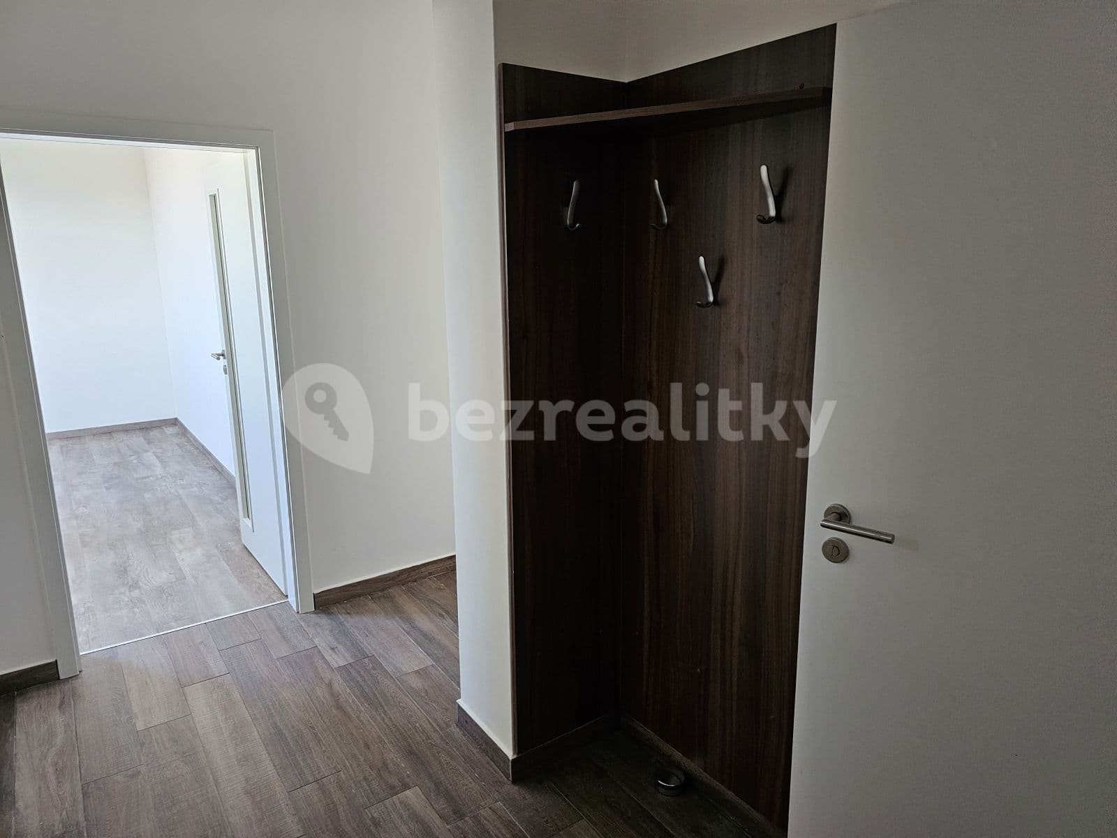 2 bedroom with open-plan kitchen flat to rent, 68 m², Cesta brigádníků, Kralupy nad Vltavou, Středočeský Region 2 bedroom with open-plan kitchen flat to rent, 68 m², Cesta brigádníků, Kralupy nad Vltavou, Středočeský Region