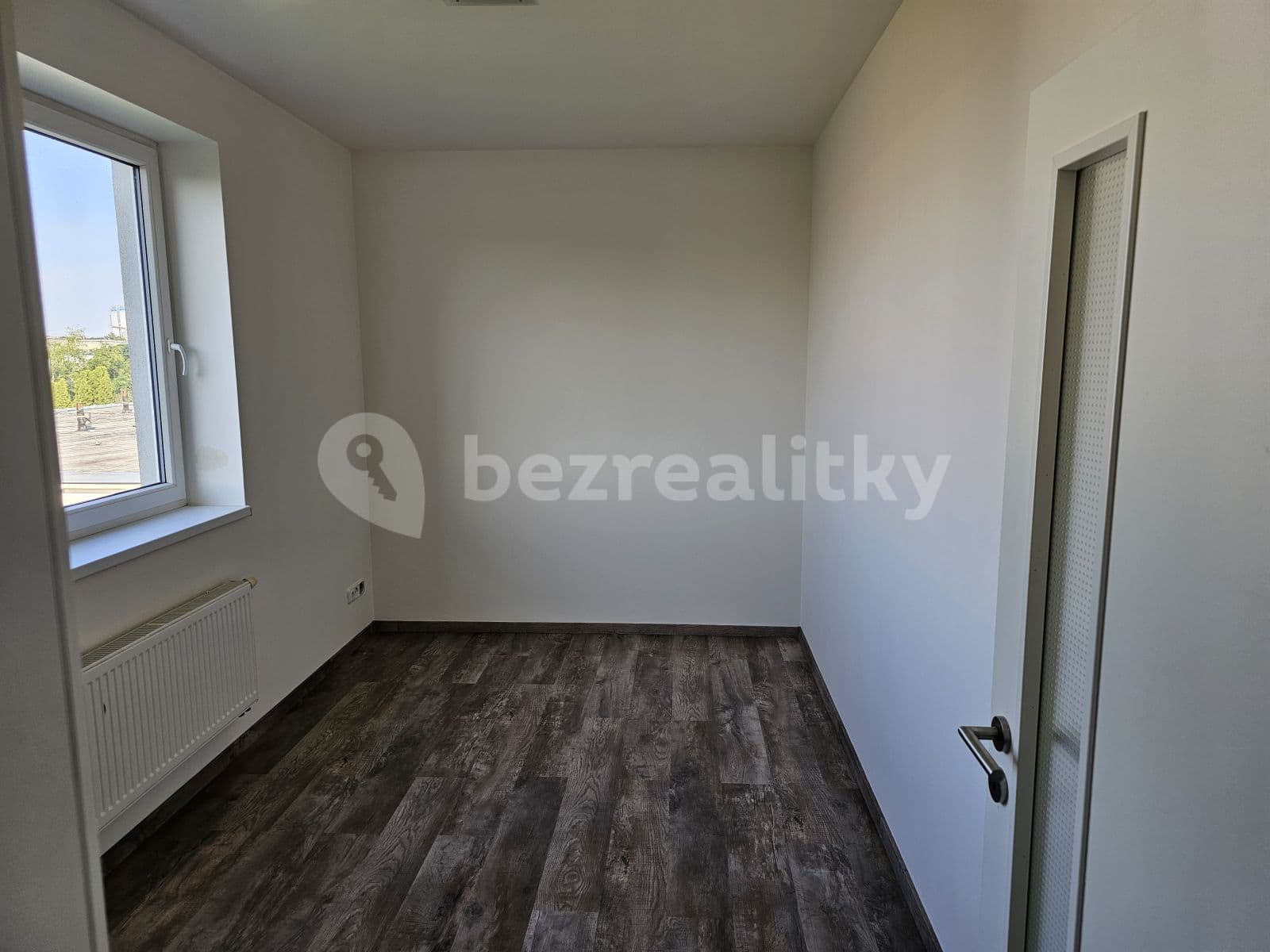 2 bedroom with open-plan kitchen flat to rent, 68 m², Cesta brigádníků, Kralupy nad Vltavou, Středočeský Region 2 bedroom with open-plan kitchen flat to rent, 68 m², Cesta brigádníků, Kralupy nad Vltavou, Středočeský Region