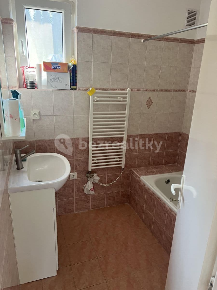 2 bedroom with open-plan kitchen flat to rent, 138 m², Vitáskova, Brno, Jihomoravský Region 2 bedroom with open-plan kitchen flat to rent, 138 m², Vitáskova, Brno, Jihomoravský Region