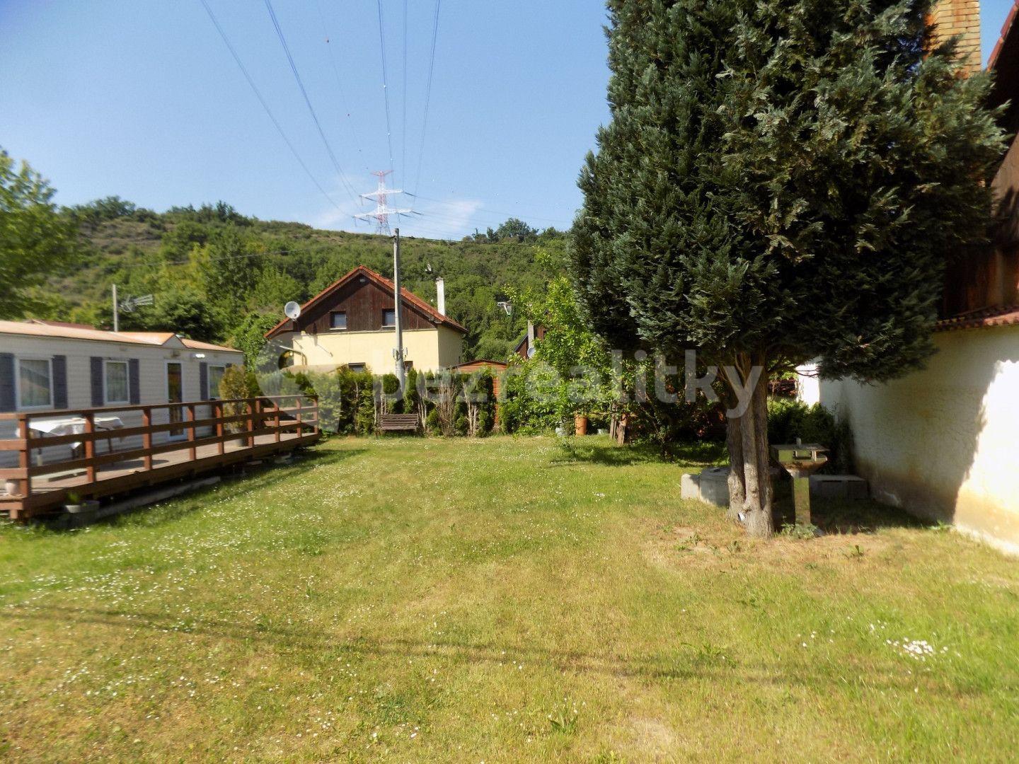 recreational property for sale, 397 m², Zadní Třebaň, Středočeský Region