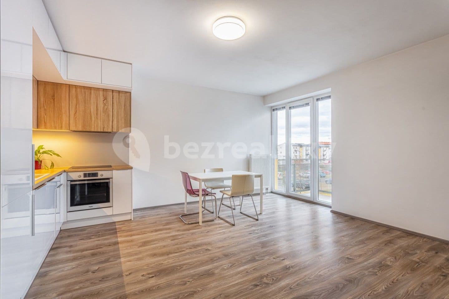 1 bedroom with open-plan kitchen flat to rent, 52 m², Jaroslava Holečka, Kladno, Středočeský Region 1 bedroom with open-plan kitchen flat to rent, 52 m², Jaroslava Holečka, Kladno, Středočeský Region