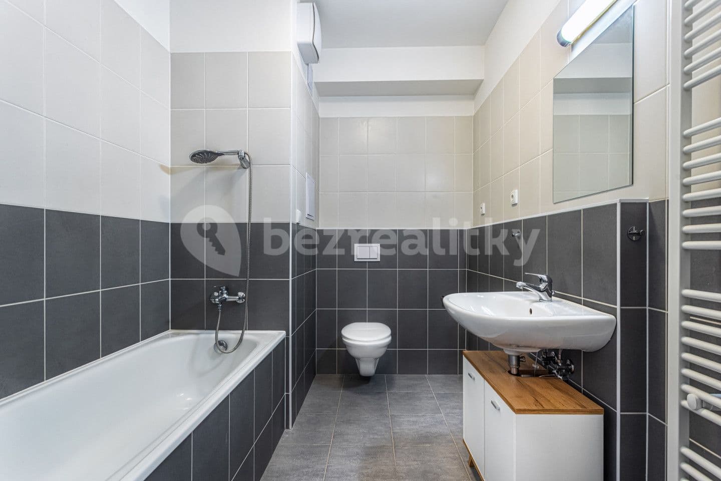 1 bedroom with open-plan kitchen flat to rent, 52 m², Jaroslava Holečka, Kladno, Středočeský Region 1 bedroom with open-plan kitchen flat to rent, 52 m², Jaroslava Holečka, Kladno, Středočeský Region