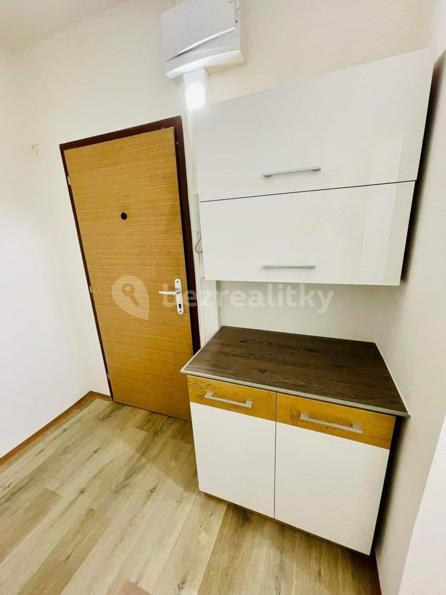 Studio flat to rent, 36 m², Spartakiádní, Ústí nad Labem, Ústecký Region Studio flat to rent, 36 m², Spartakiádní, Ústí nad Labem, Ústecký Region