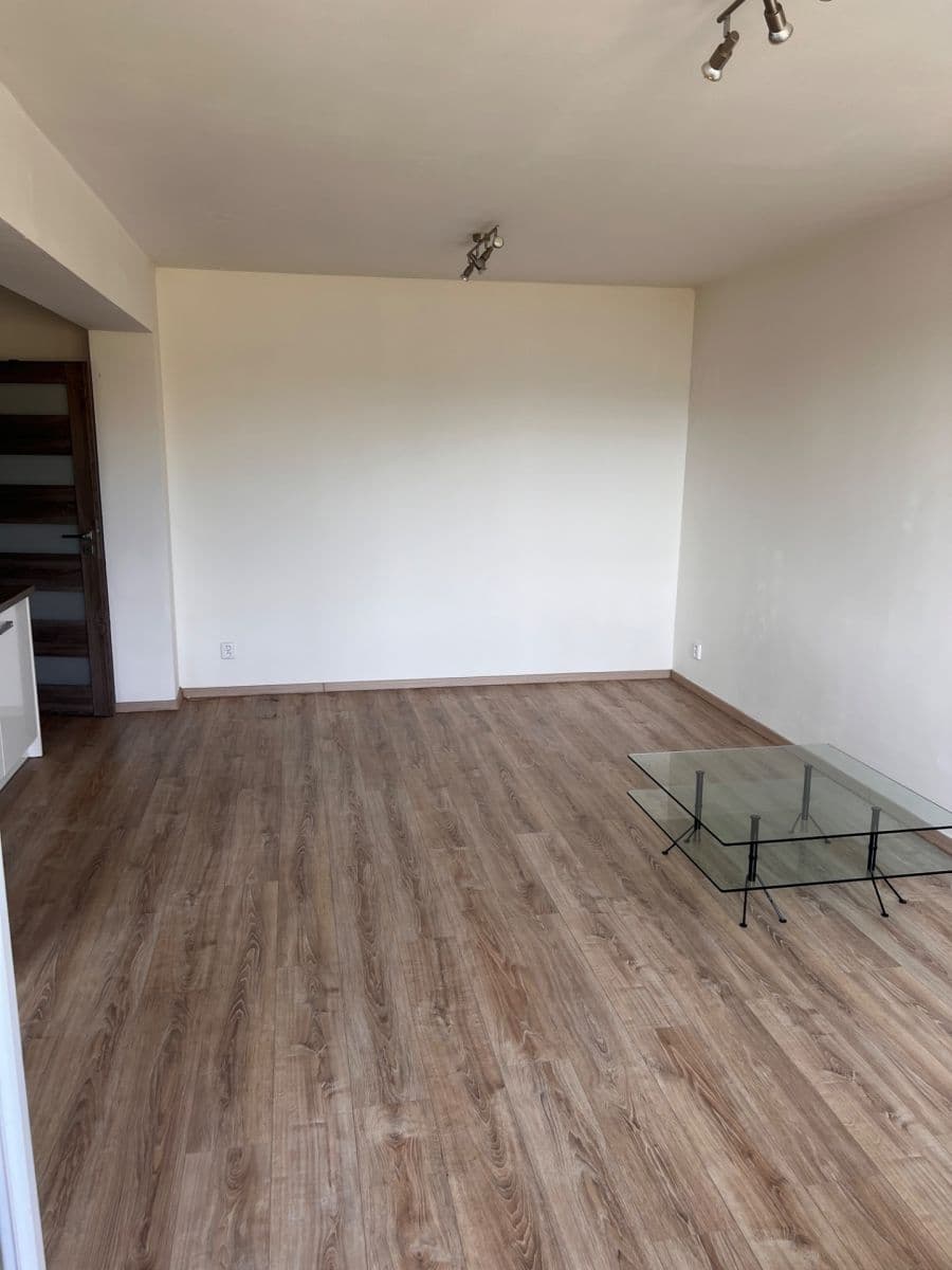 1 bedroom with open-plan kitchen flat to rent, 50 m², Na Klášteře, Beroun, Středočeský Region 1 bedroom with open-plan kitchen flat to rent, 50 m², Na Klášteře, Beroun, Středočeský Region