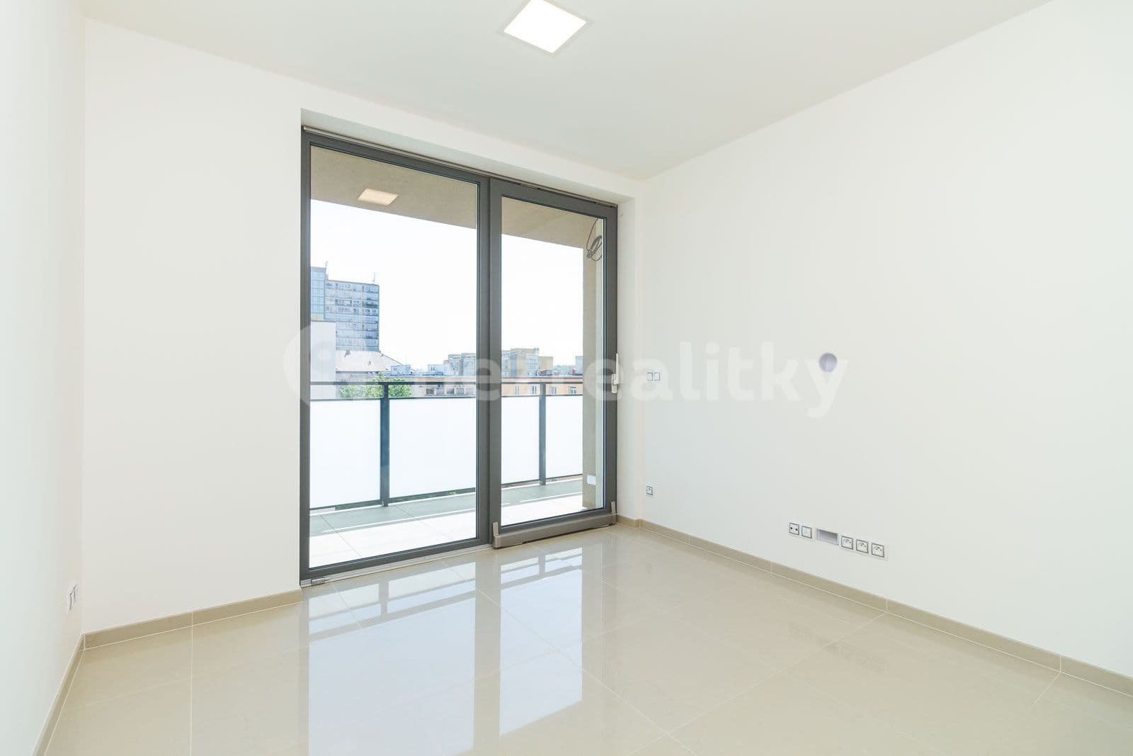 1 bedroom with open-plan kitchen flat to rent, 51 m², Na Louži, Prague, Prague 1 bedroom with open-plan kitchen flat to rent, 51 m², Na Louži, Prague, Prague