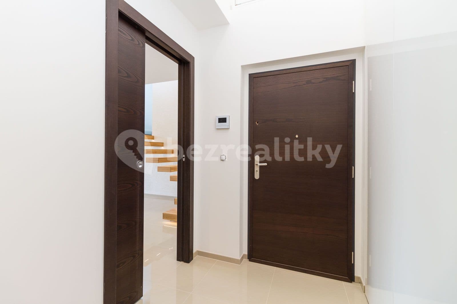 1 bedroom with open-plan kitchen flat to rent, 51 m², Na Louži, Prague, Prague 1 bedroom with open-plan kitchen flat to rent, 51 m², Na Louži, Prague, Prague