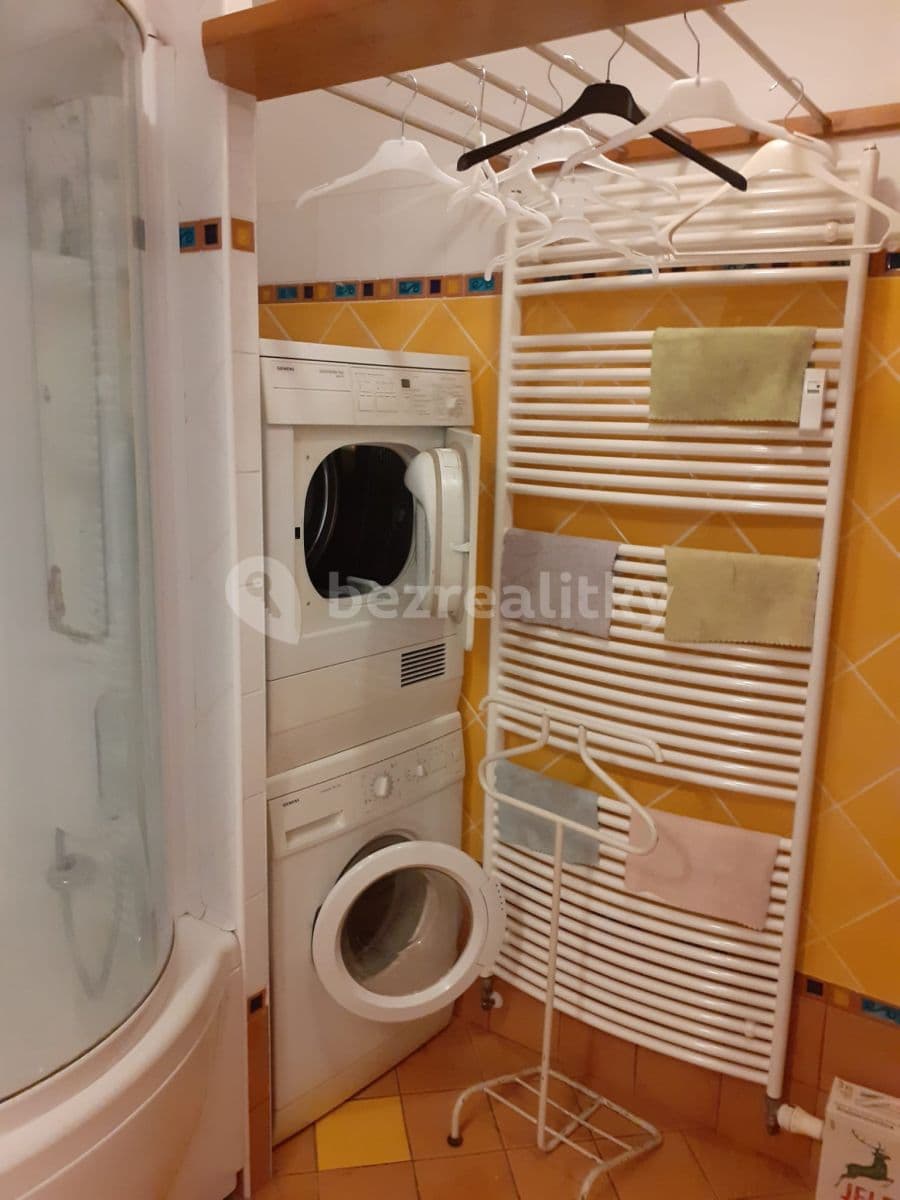 5 bedroom flat to rent, 160 m², 28. pluku, Prague, Prague 5 bedroom flat to rent, 160 m², 28. pluku, Prague, Prague