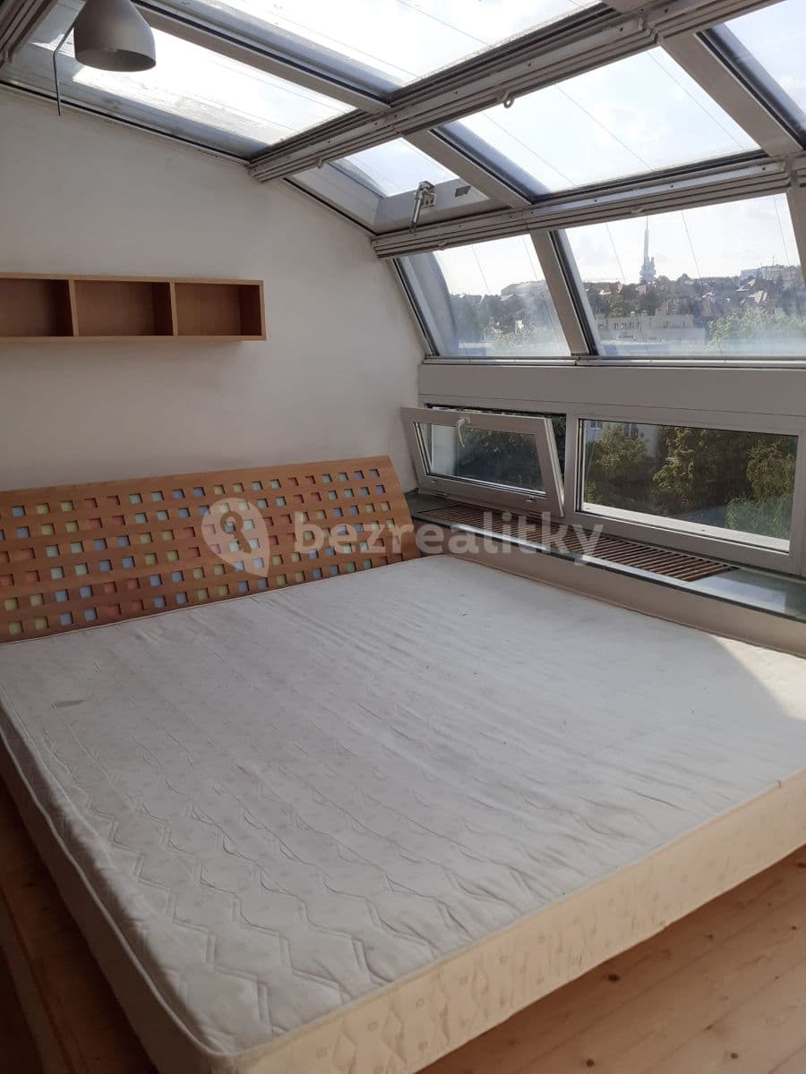 5 bedroom flat to rent, 160 m², 28. pluku, Prague, Prague 5 bedroom flat to rent, 160 m², 28. pluku, Prague, Prague