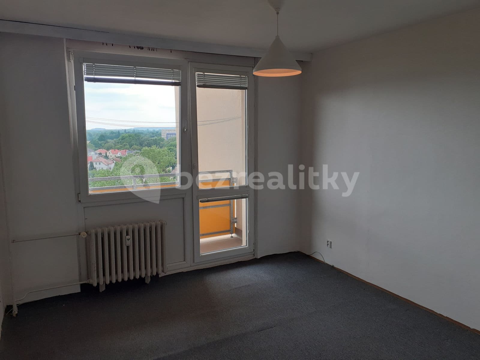 1 bedroom with open-plan kitchen flat to rent, 45 m², třída Edvarda Beneše, Hradec Králové, Královéhradecký Region 1 bedroom with open-plan kitchen flat to rent, 45 m², třída Edvarda Beneše, Hradec Králové, Královéhradecký Region