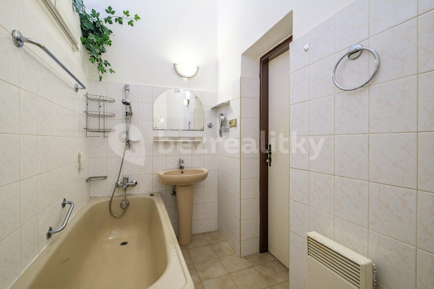 4 bedroom flat for sale, 106 m², Blahoslavova, Karlovy Vary, Karlovarský Region