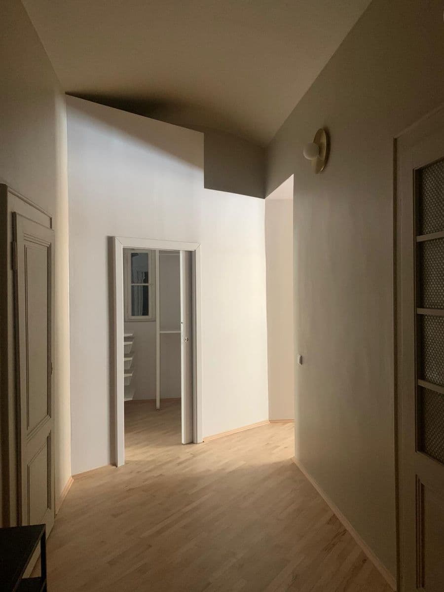 2 bedroom with open-plan kitchen flat to rent, 77 m², Dr. Zikmunda Wintra, Prague, Prague 2 bedroom with open-plan kitchen flat to rent, 77 m², Dr. Zikmunda Wintra, Prague, Prague