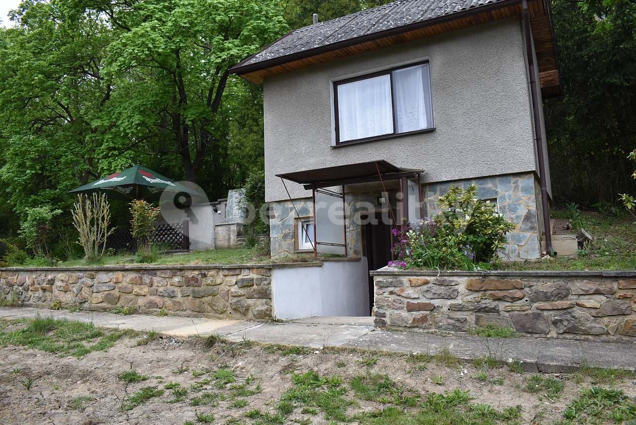 recreational property to rent, 0 m², Osek, Středočeský Region recreational property to rent, 0 m², Osek, Středočeský Region