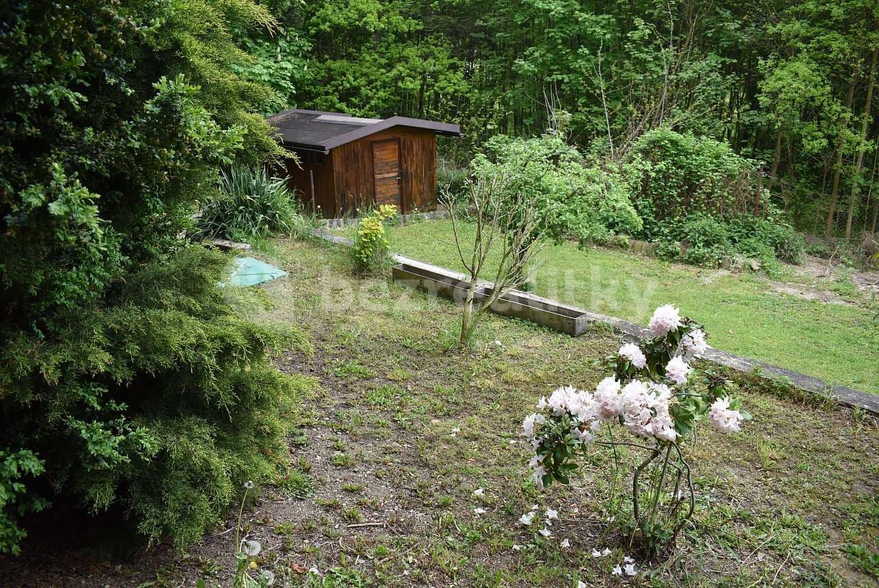 recreational property to rent, 0 m², Osek, Středočeský Region