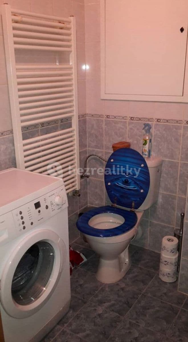 Studio flat to rent, 38 m², Jana Palacha, Pardubice, Pardubický Region Studio flat to rent, 38 m², Jana Palacha, Pardubice, Pardubický Region