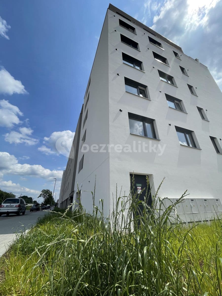 1 bedroom with open-plan kitchen flat to rent, 58 m², Východní, Pardubice, Pardubický Region 1 bedroom with open-plan kitchen flat to rent, 58 m², Východní, Pardubice, Pardubický Region