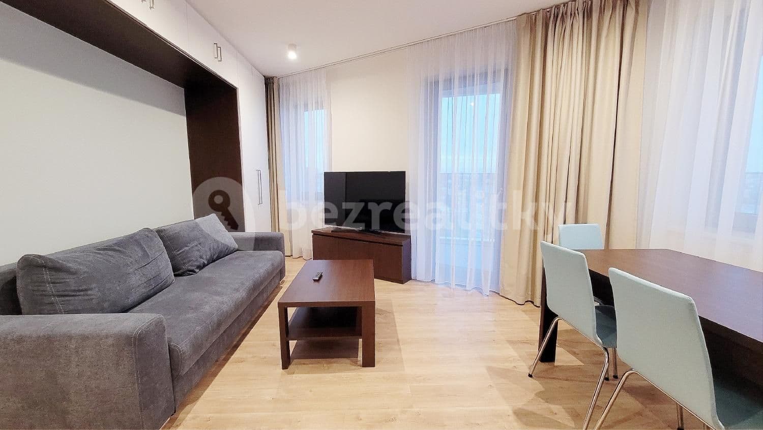 2 bedroom with open-plan kitchen flat to rent, 69 m², Mukařovského, Prague, Prague 2 bedroom with open-plan kitchen flat to rent, 69 m², Mukařovského, Prague, Prague