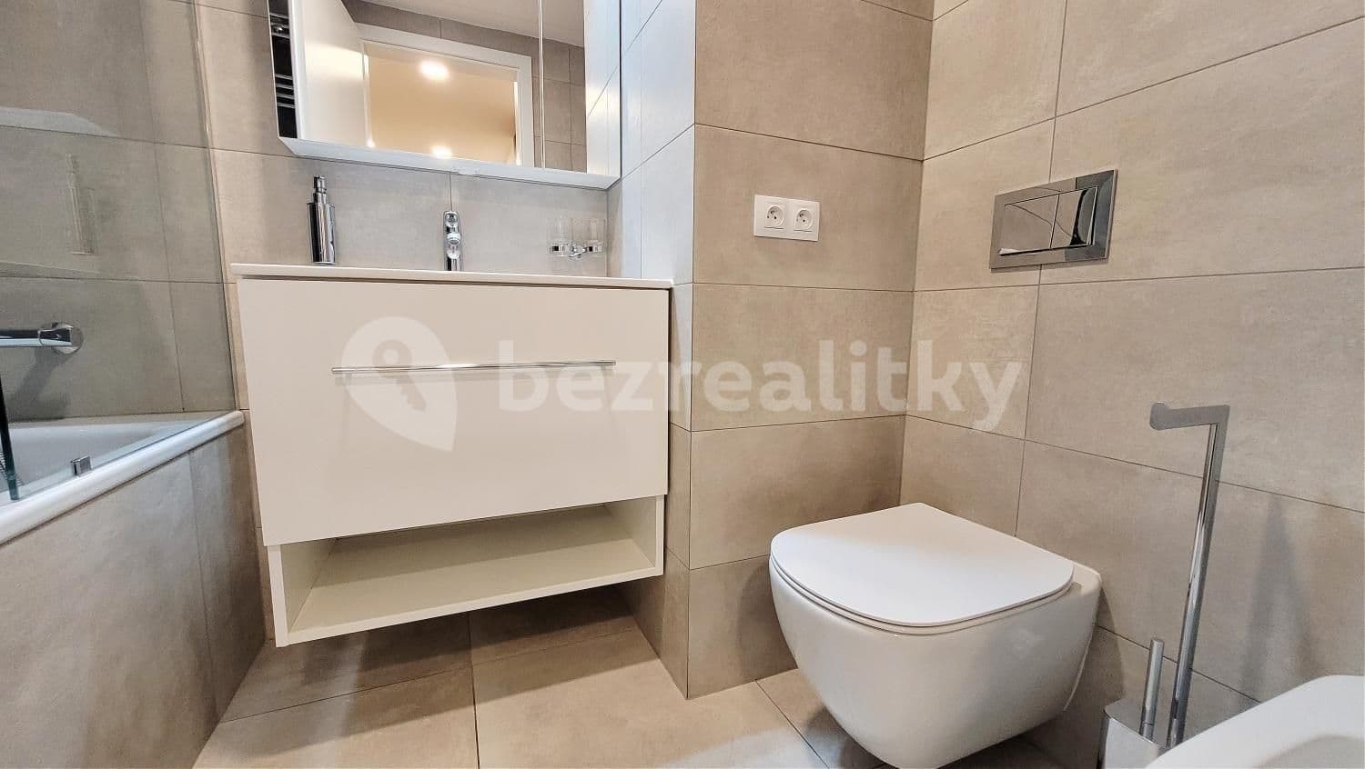 2 bedroom with open-plan kitchen flat to rent, 69 m², Mukařovského, Prague, Prague 2 bedroom with open-plan kitchen flat to rent, 69 m², Mukařovského, Prague, Prague