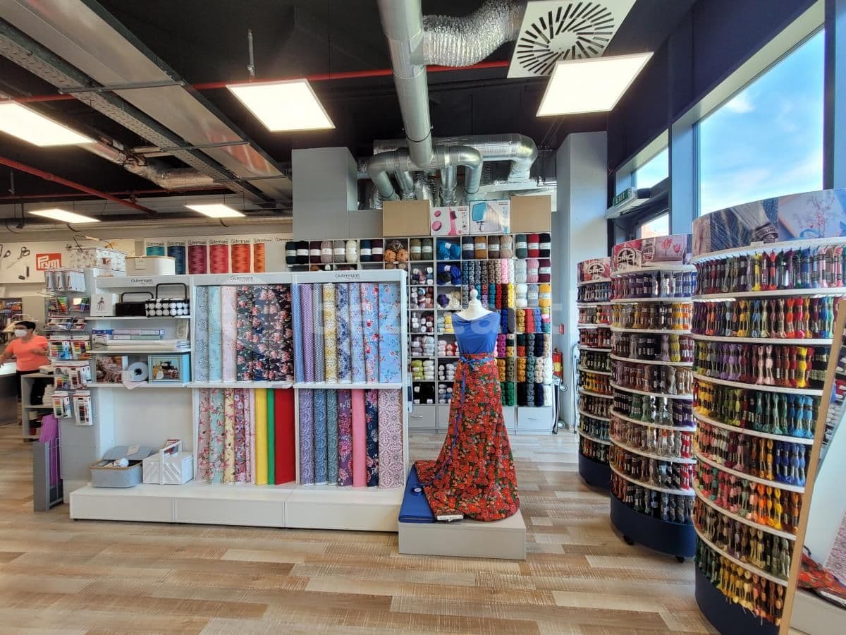 2 bedroom with open-plan kitchen flat to rent, 69 m², Mukařovského, Prague, Prague 2 bedroom with open-plan kitchen flat to rent, 69 m², Mukařovského, Prague, Prague