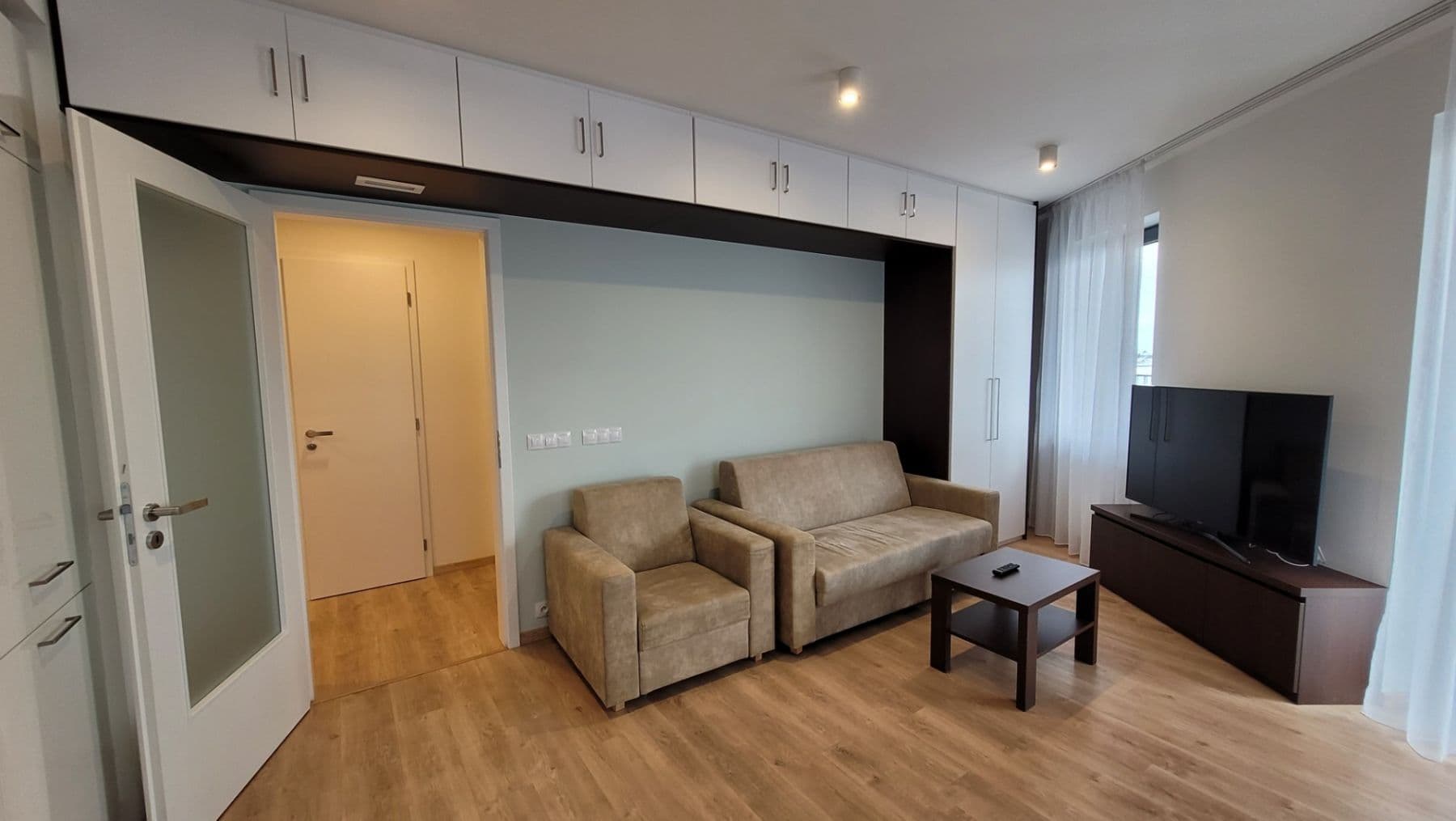 2 bedroom with open-plan kitchen flat to rent, 69 m², Mukařovského, Prague, Prague 2 bedroom with open-plan kitchen flat to rent, 69 m², Mukařovského, Prague, Prague