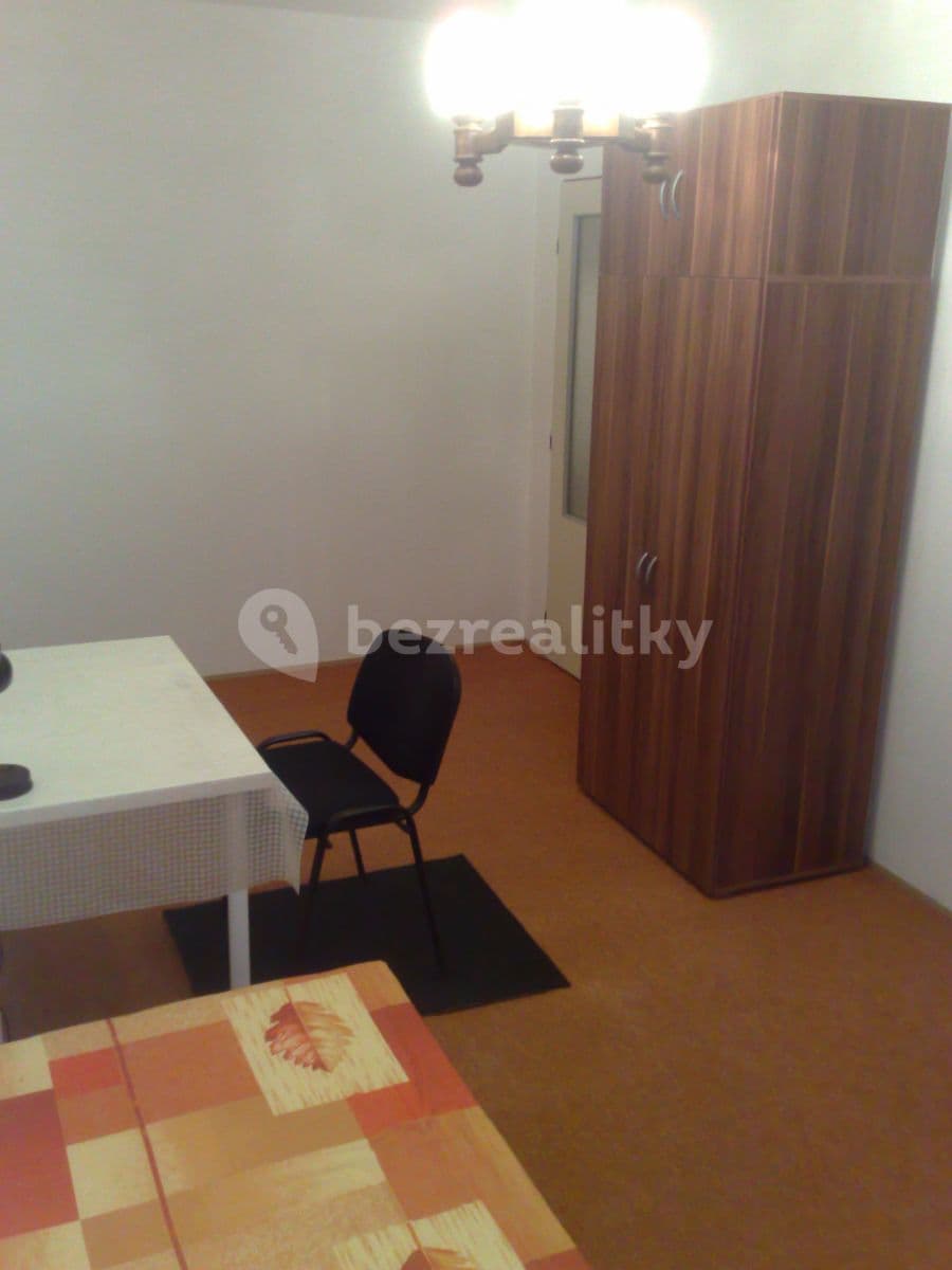 3 bedroom flat to rent, 92 m², Španielova, Prague, Prague 3 bedroom flat to rent, 92 m², Španielova, Prague, Prague