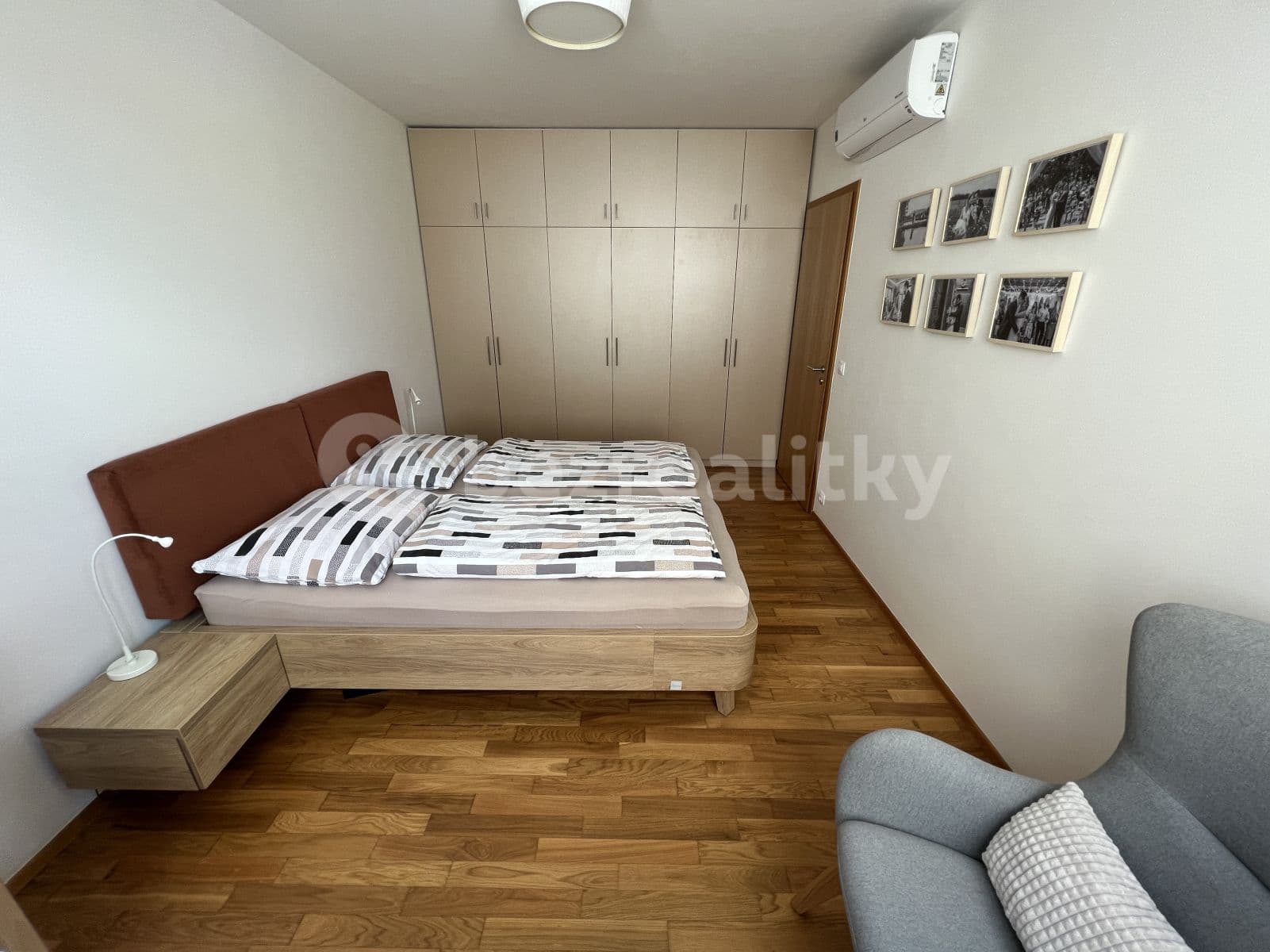 2 bedroom with open-plan kitchen flat to rent, 102 m², Mokropeská, Černošice, Středočeský Region 2 bedroom with open-plan kitchen flat to rent, 102 m², Mokropeská, Černošice, Středočeský Region