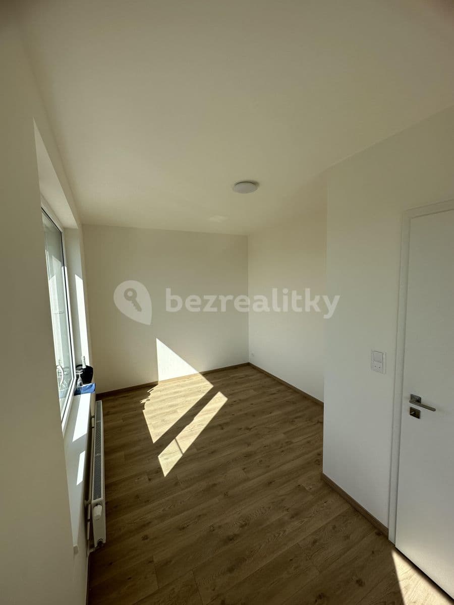 1 bedroom with open-plan kitchen flat to rent, 41 m², Jankovcova, Prague, Prague 1 bedroom with open-plan kitchen flat to rent, 41 m², Jankovcova, Prague, Prague