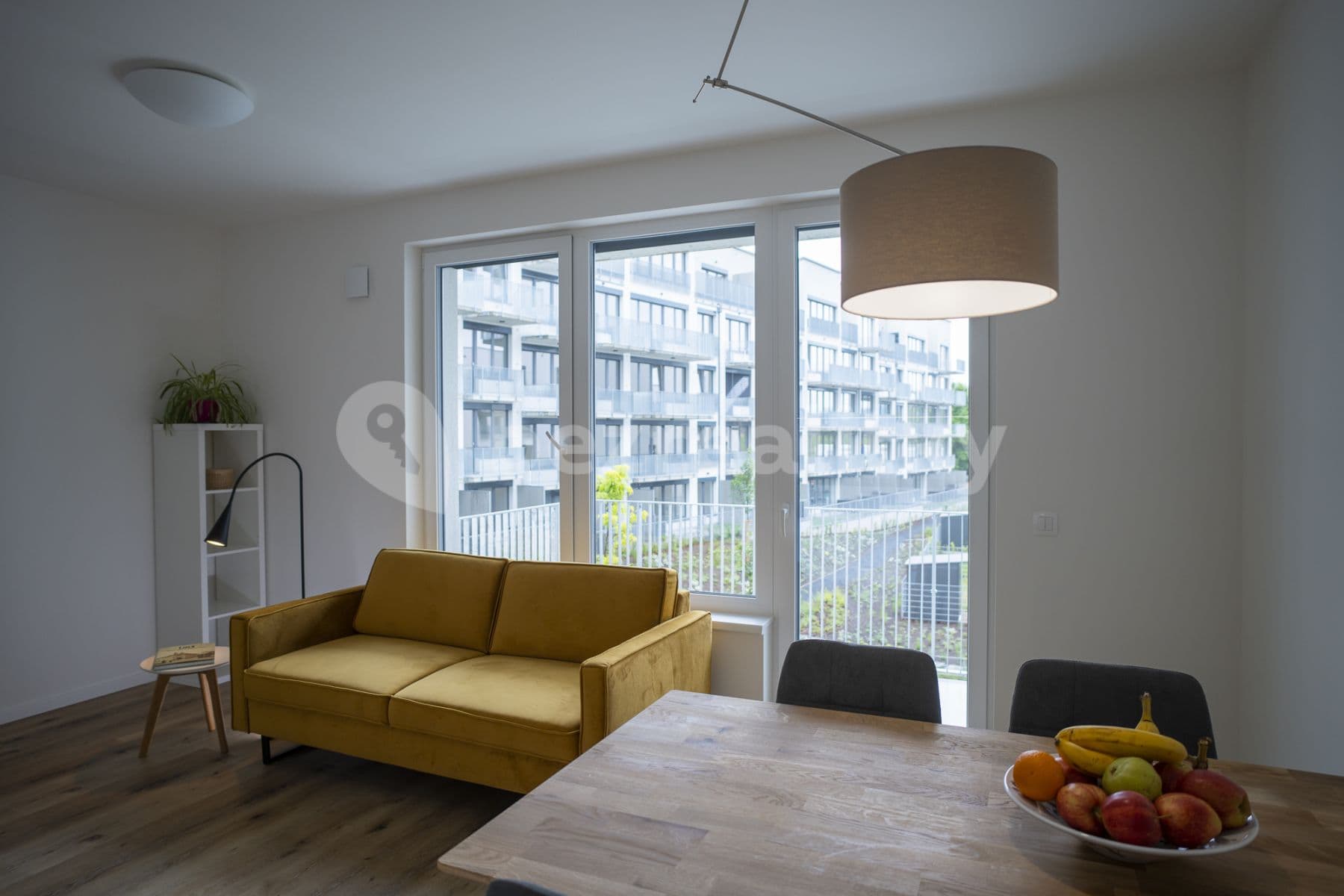 2 bedroom with open-plan kitchen flat to rent, 75 m², Červená báň, Prague, Prague 2 bedroom with open-plan kitchen flat to rent, 75 m², Červená báň, Prague, Prague