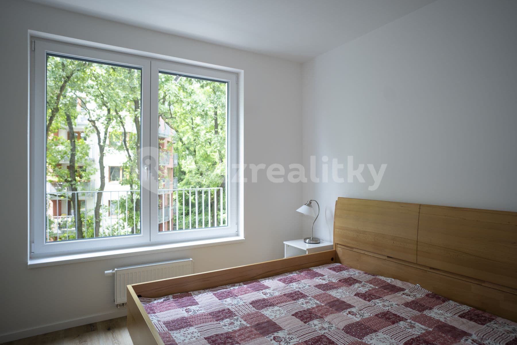 2 bedroom with open-plan kitchen flat to rent, 75 m², Červená báň, Prague, Prague 2 bedroom with open-plan kitchen flat to rent, 75 m², Červená báň, Prague, Prague